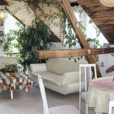 Apartma Stastny Ii Willa Bechyně
